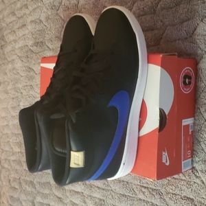 NWB Men's Nike Sneakers